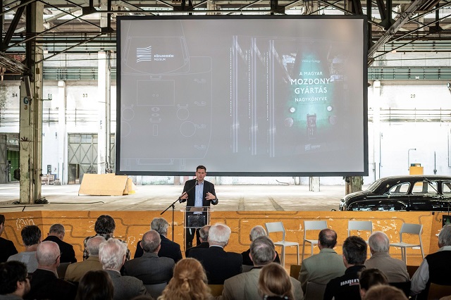 Megjelent a Magyar Mozdonygyártás Nagykönyve